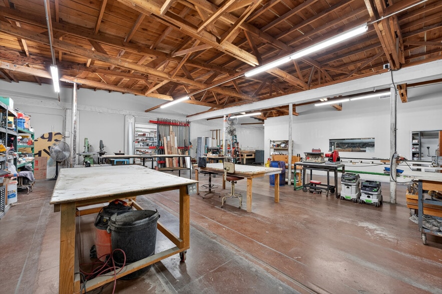 More Photos Of 3902 S Central Ave, Phoenix Service For Sale