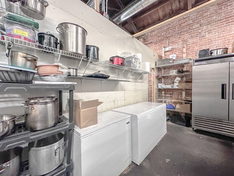 More Photos Of 215 E 2nd St, Bartlesville Auto Repair For Sale