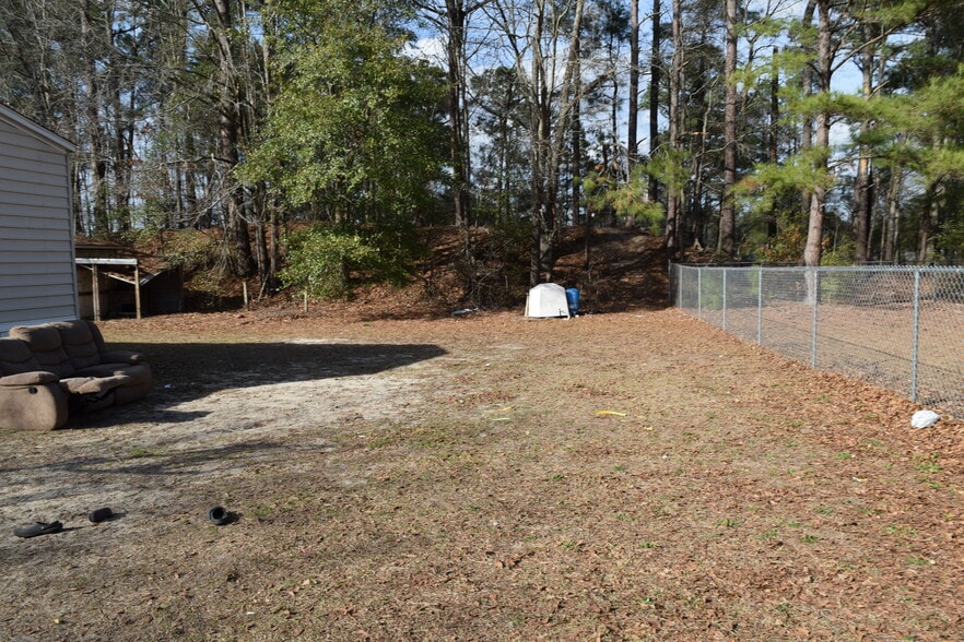More Photos Of 1524 Seabrook School Rd, Fayetteville Multifamily For Sale
