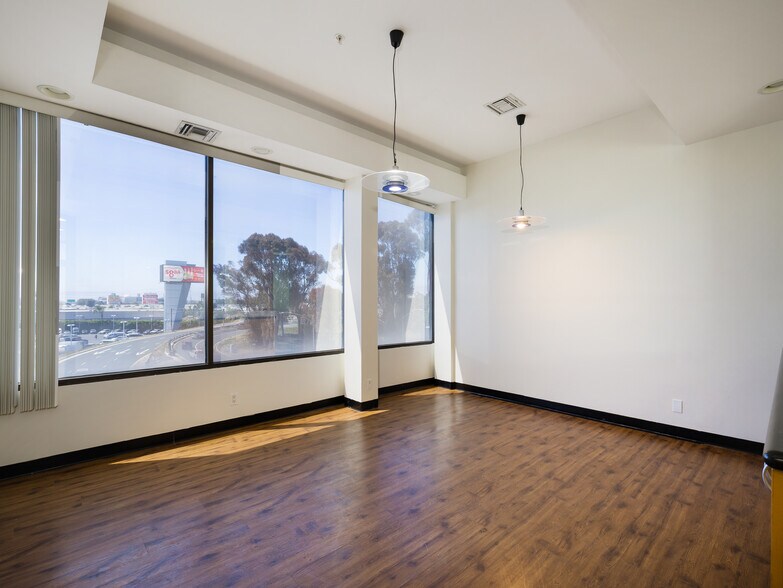 More Photos Of 5155 W Rosecrans Ave, Hawthorne Loft Creative Space For Sale