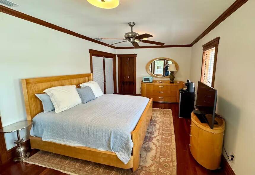 More Photos Of 1732 Manatee Ave, Bradenton Office Residential For Sale