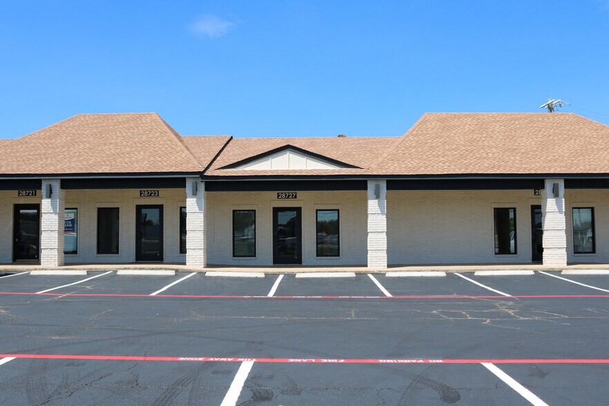 More Photos Of 28709-28765 IH-10 Fwy, Boerne Unknown For Lease