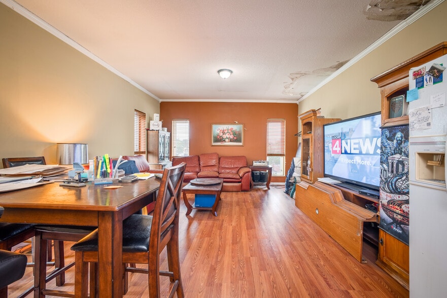 More Photos Of 20785 Orchard Lake Rd, Farmington Hills Warehouse For Sale