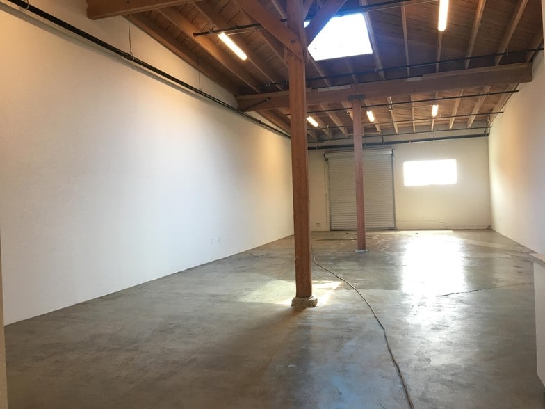 More Photos Of 3751 E Olympic Blvd, Los Angeles Office For Lease