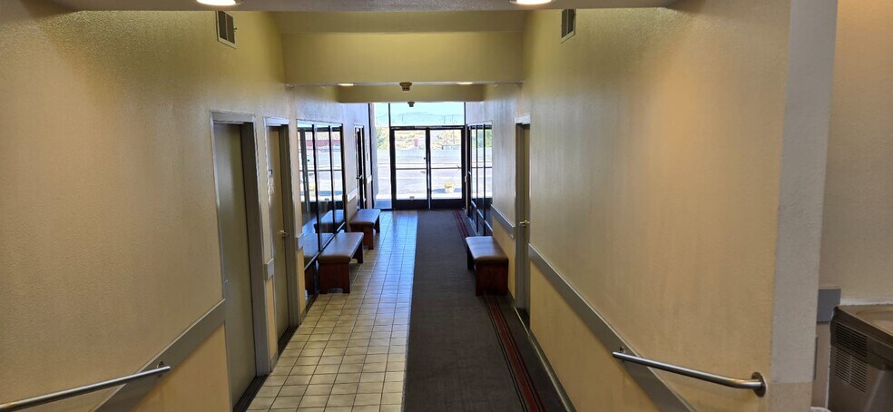 More Photos Of 18056 Wika Rd, Apple Valley Medical For Lease