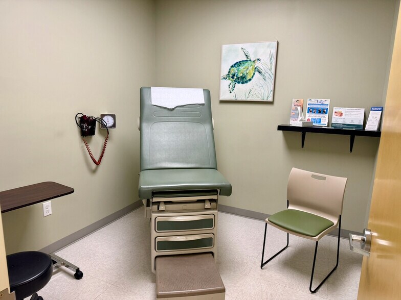 More Photos Of 514 Mary Esther Cut, Fort Walton Beach Medical For Sale