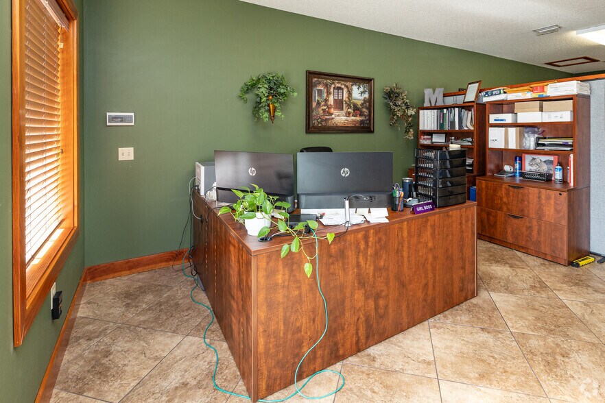 More Photos Of 450107-450115 State Road 200, Callahan Office For Lease