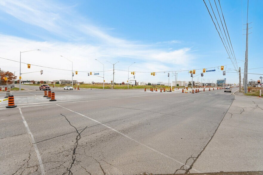 More Photos Of 70 Superior Blvd, Mississauga Land For Sale