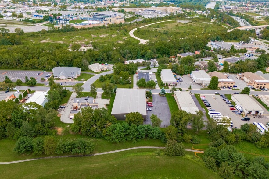 More Photos Of 475 Business Park Ln, Allentown Warehouse For Lease
