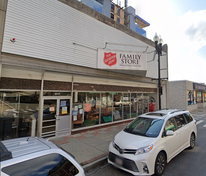 Primary Photo Of 132 Merrimack St, Haverhill Storefront For Lease