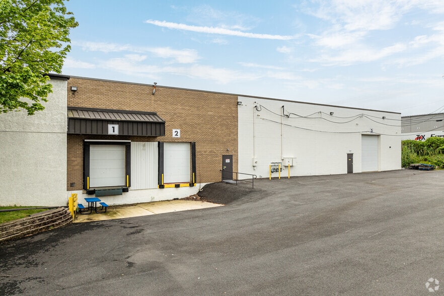 Primary Photo Of 6 Horne Dr, Folcroft Warehouse For Lease