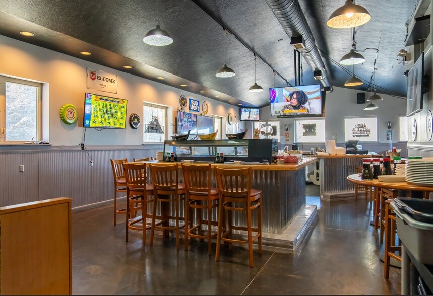 More Photos Of 1562 Island Ave, McKees Rocks Restaurant For Sale