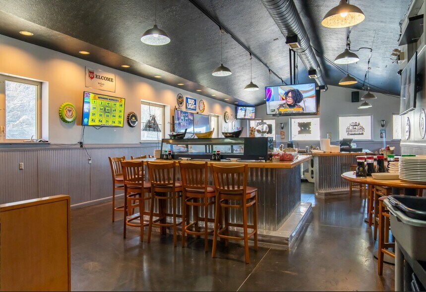 More Photos Of 1562 Island Ave, McKees Rocks Restaurant For Sale