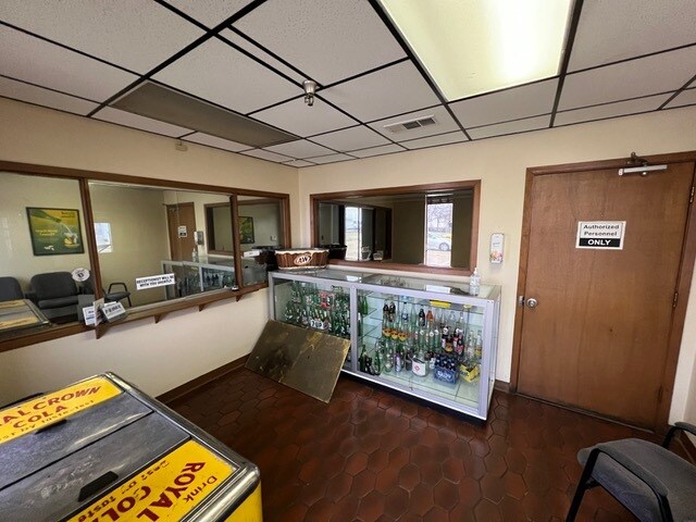 More Photos Of 410 Hamilton Rd, Bossier City Distribution For Lease