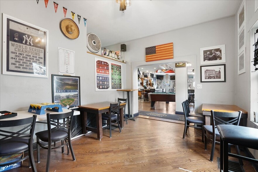 More Photos Of 1101 River Rd, New Windsor Township General Retail For Sale