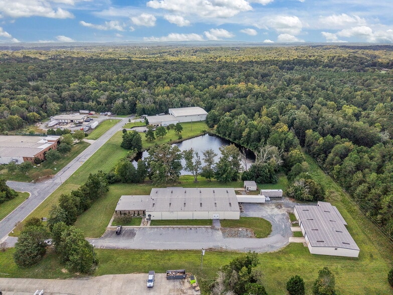 More Photos Of 2245 A Air Park Dr, Burlington Warehouse For Lease