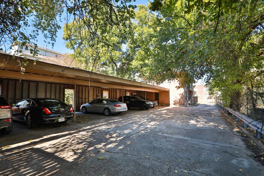 More Photos Of 1820 Binz St, Houston Apartments For Sale