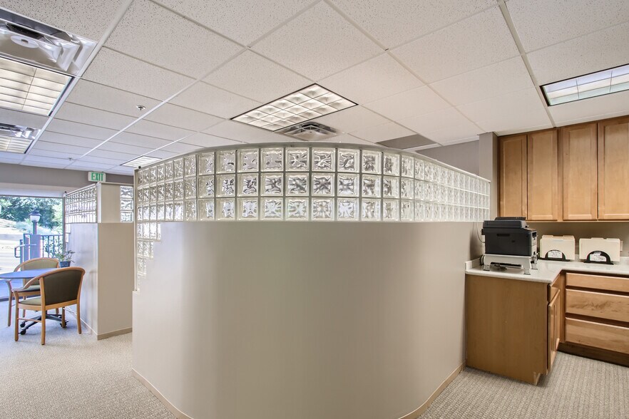 More Photos Of 722 Washington Ave, Golden Office Residential For Sale