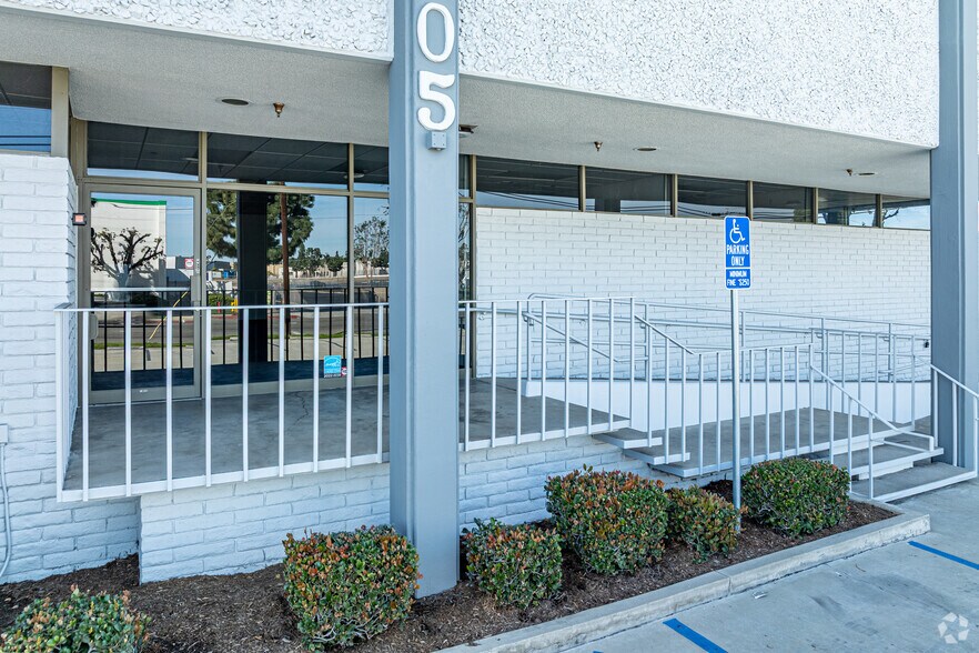 More Photos Of 15005 Marquardt Ave, Santa Fe Springs Manufacturing For Lease