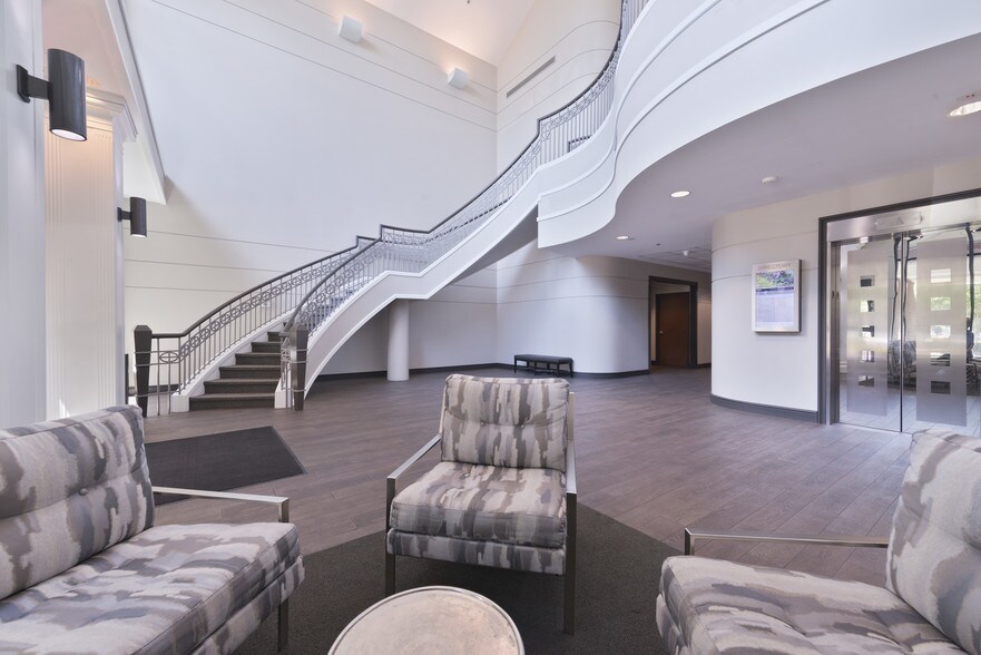 More Photos Of 777 S Fry Rd, Katy Medical For Lease