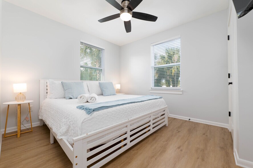 More Photos Of 404 Margaret St, Neptune Beach Multifamily For Sale