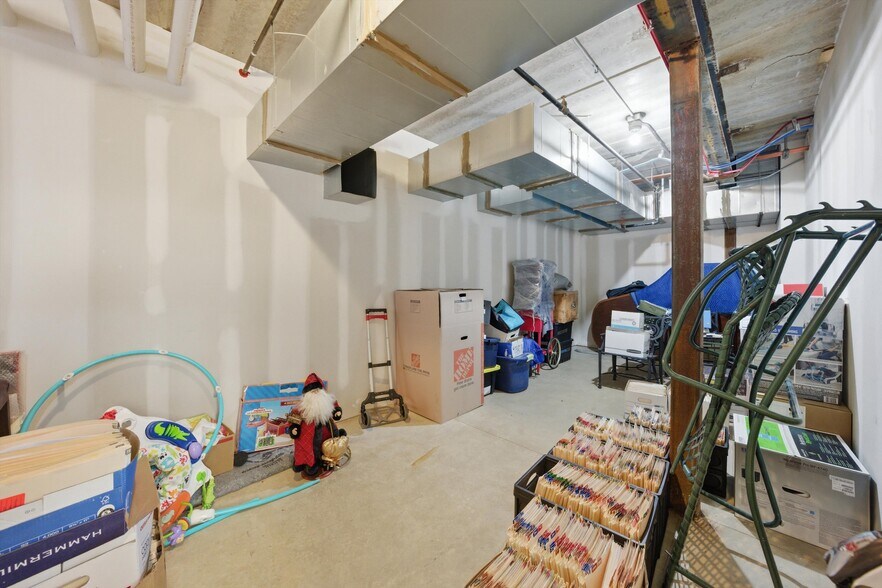 More Photos Of 828 N Cass Ave, Westmont Office For Sale