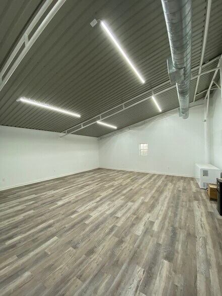 More Photos Of 1205 FM 1725, Cleveland Truck Terminal For Sale