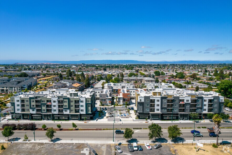 More Photos Of 29213 Mission Blvd, Hayward Apartments For Lease