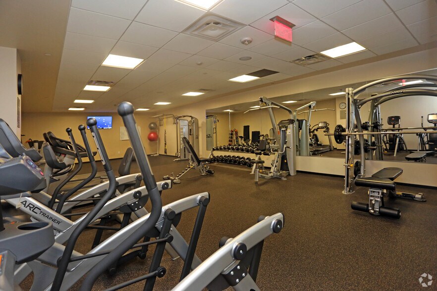 More Photos Of 500 E John Carpenter Fwy, Irving Office For Lease