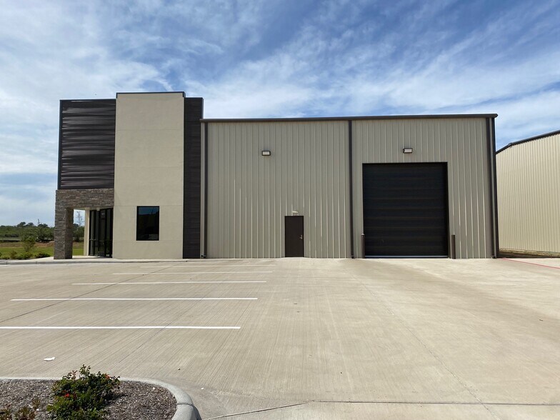More Photos Of 16707 Telge Rd, Cypress Warehouse For Lease