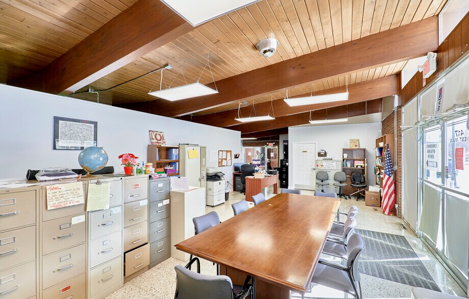 More Photos Of 415 W Main St, Collinsville Medical For Sale