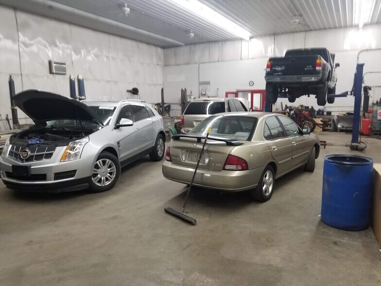More Photos Of 13477 Dixie Hwy, Walton Auto Dealership For Sale