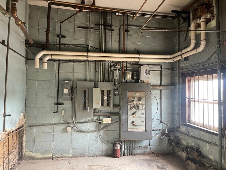 More Photos Of 4250-4332 Sunset Blvd, Steubenville Unknown For Lease