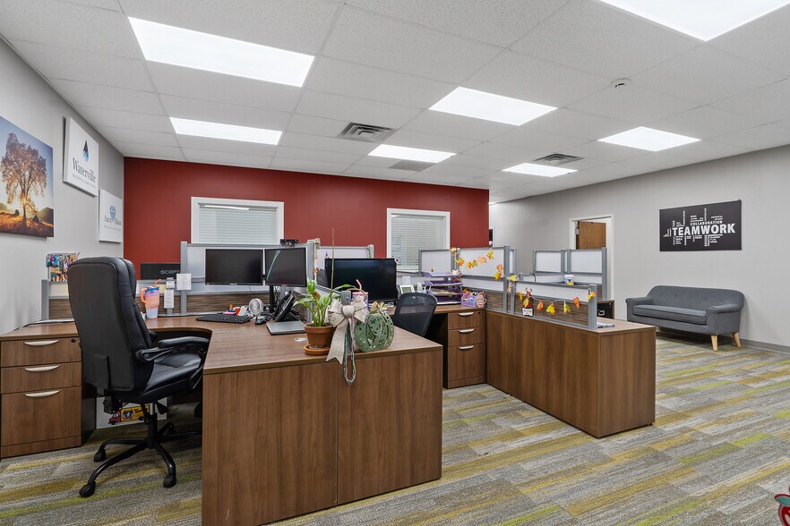 More Photos Of 91 E 1st St, Oswego Office For Sale