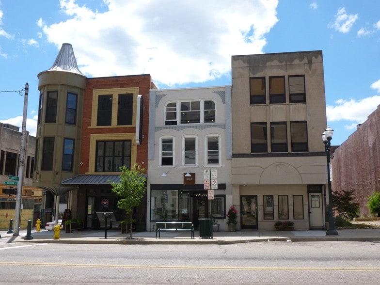 More Photos Of 35 N Saginaw St, Pontiac Storefront Retail Residential For Sale