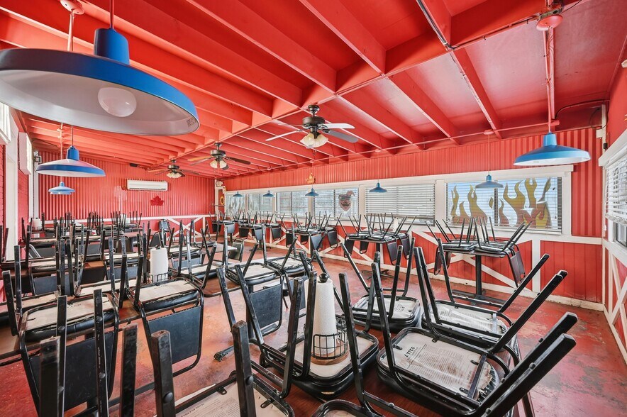 More Photos Of 565 W Bedford Euless Rd, Hurst Restaurant For Sale