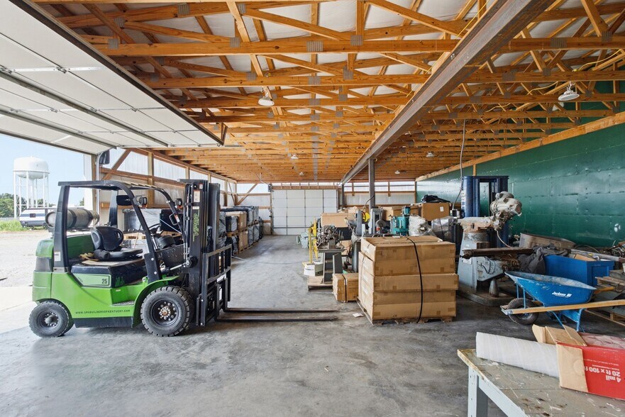 More Photos Of 7624 Liberty Rd, Columbia Manufacturing For Sale