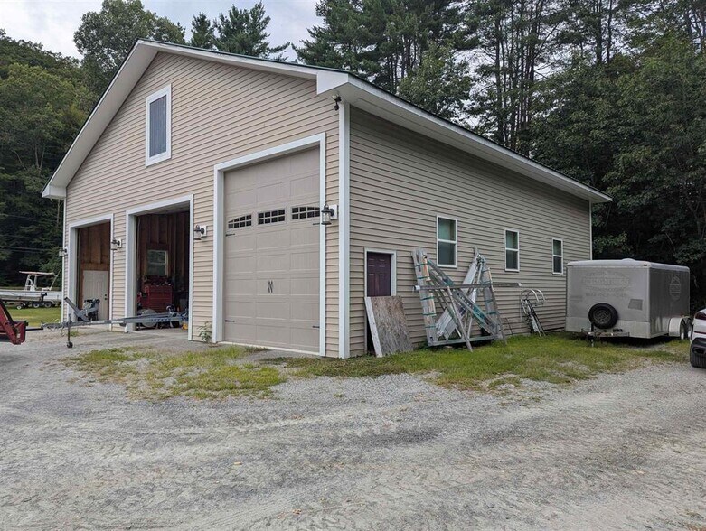 More Photos Of 225 Missing Link Rd, Bellows Falls Specialty For Sale