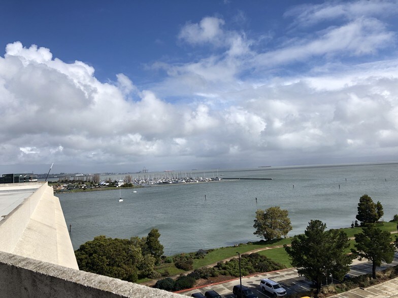 More Photos Of 395 Oyster Point Blvd, South San Francisco Office Residential For Lease