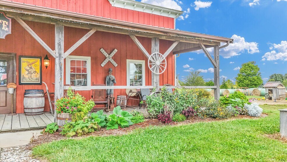 More Photos Of 1356 County Road 2900 N, Rantoul Specialty For Sale