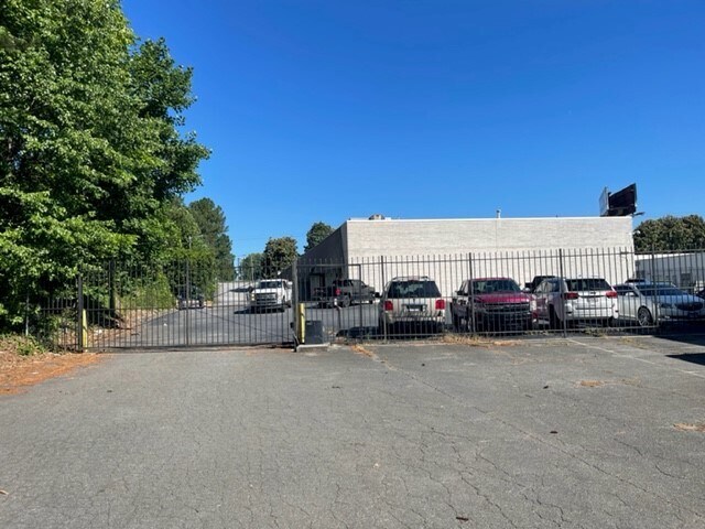 More Photos Of 6700 Dawson Blvd, Norcross Unknown For Lease