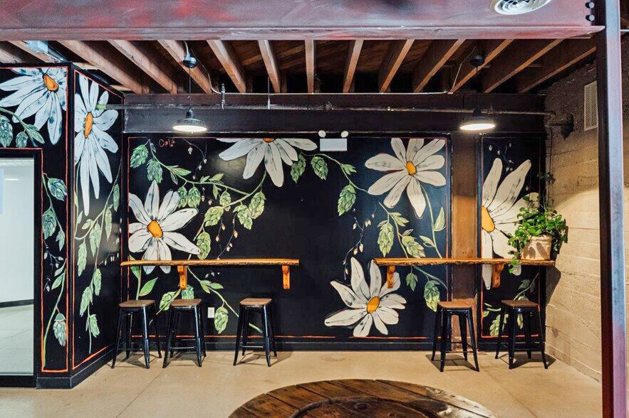 More Photos Of 794 Pine St, Muskegon Coworking Space