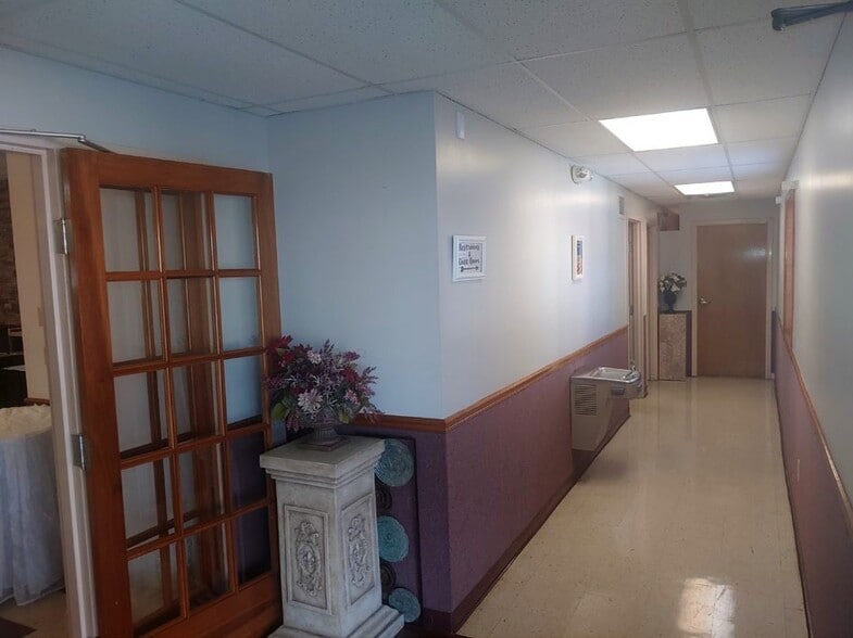 More Photos Of 4493 Oberlin Ave, Lorain Lodge Meeting Hall For Sale