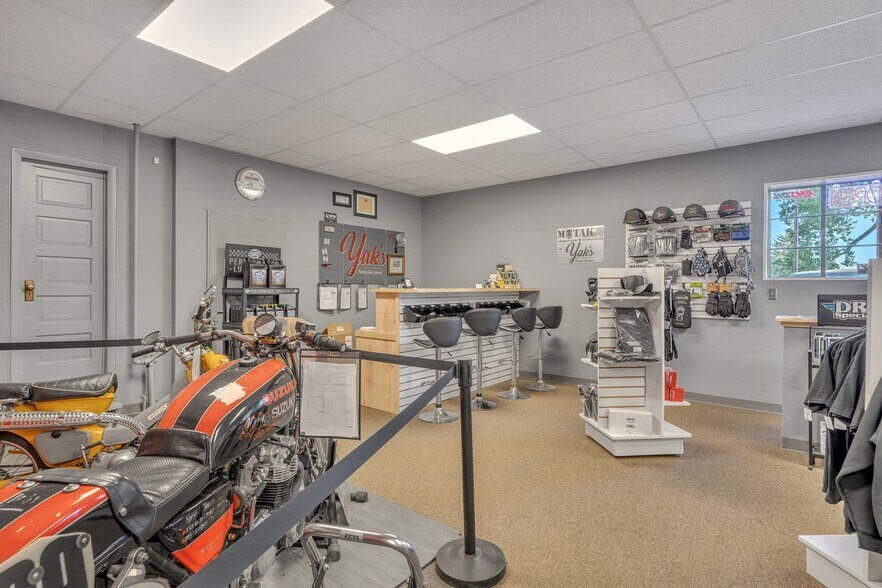 More Photos Of 84 Highway 105, Palmer Lake Storefront Retail Residential For Sale