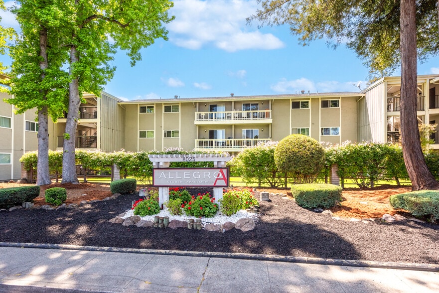 More Photos Of 8025 Beverly Dr, Rohnert Park Apartments For Sale