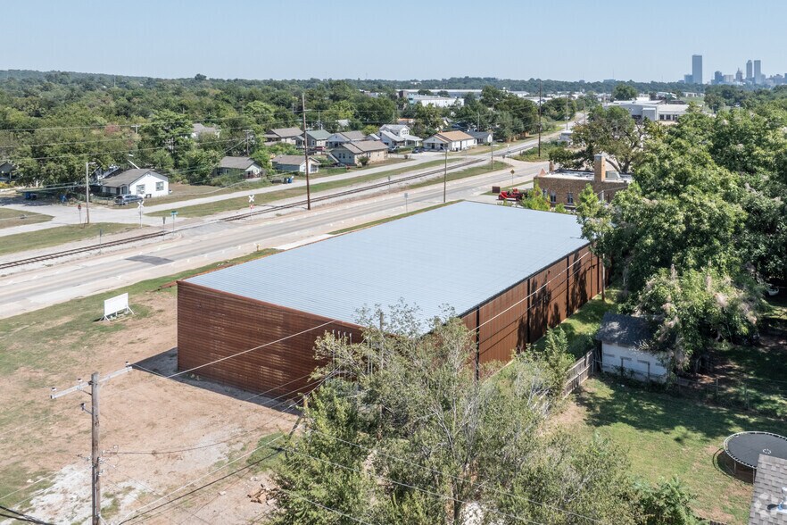 More Photos Of 4008 Charles Page Blvd, Tulsa Industrial For Lease