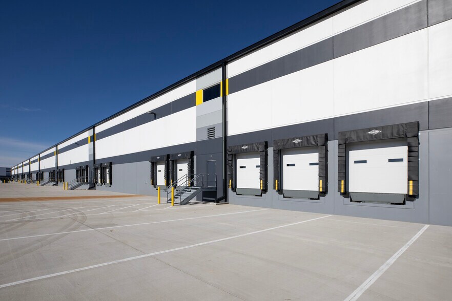 More Photos Of 1401 Shepherd Rd, Liberty Unknown For Lease