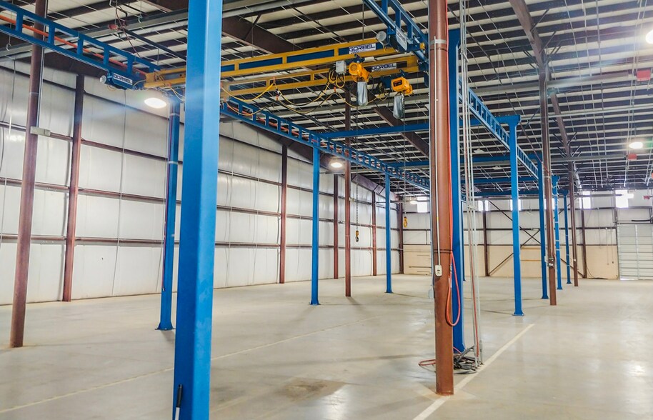More Photos Of 70 Douglas Way, Natural Bridge Station Manufacturing For Lease