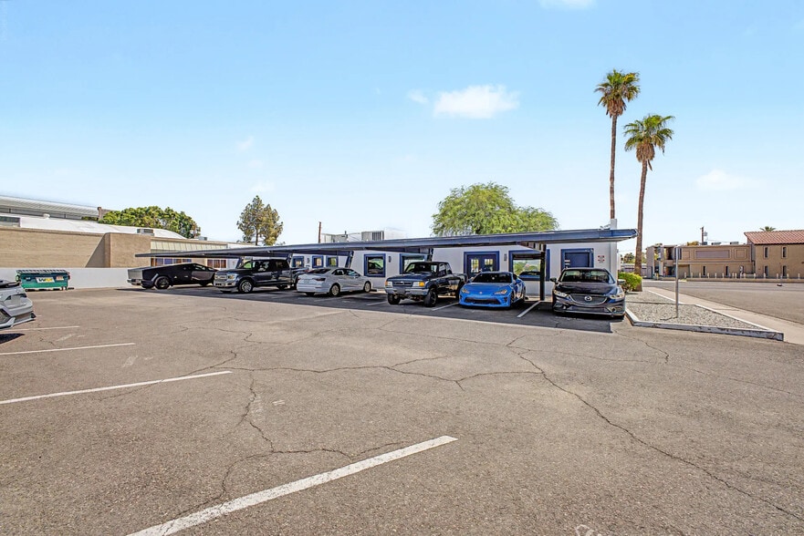 More Photos Of 2800 N 24th St, Phoenix Office For Lease