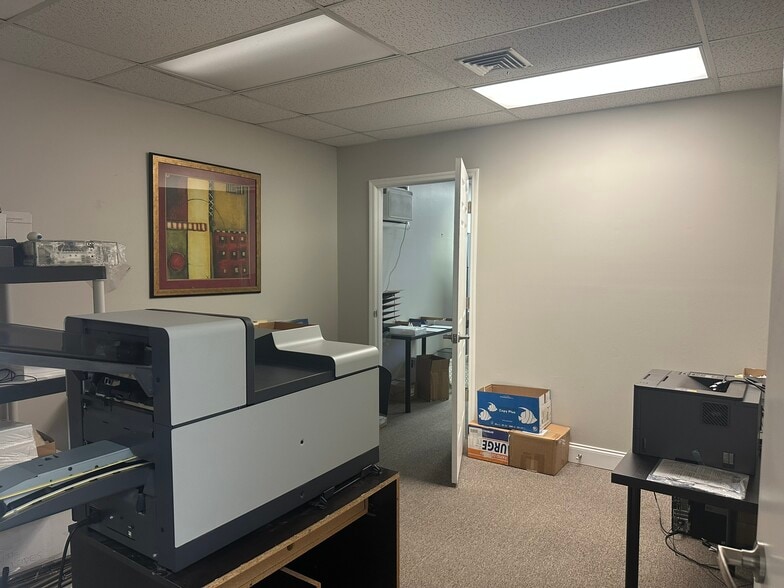 More Photos Of 710 1st Ave SW, Largo Office For Lease